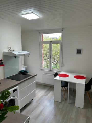 Richelieu 2 Chez Adrien Apartment Saint-Quentin  Bagian luar foto